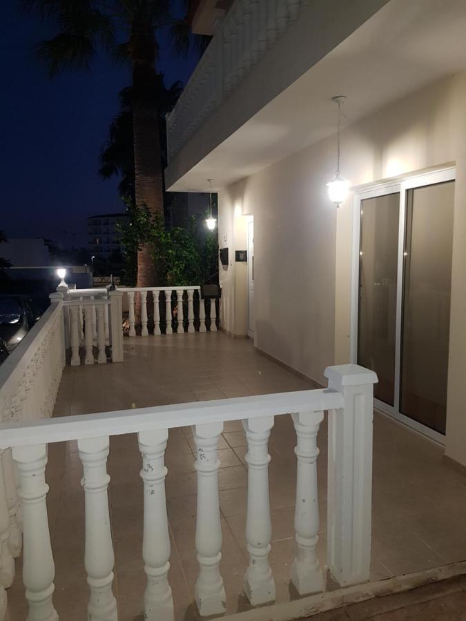 Nissi Luxury Villa アヤナパ エクステリア 写真